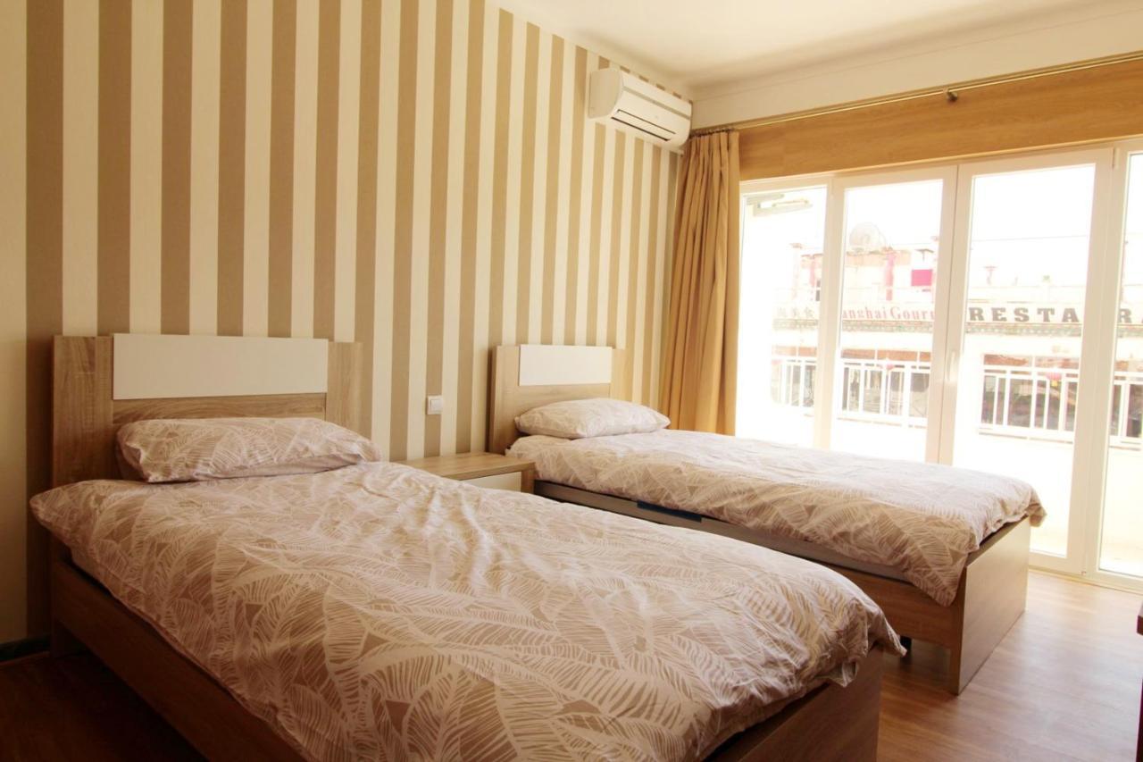 Elegant With View In 80 M² Parking